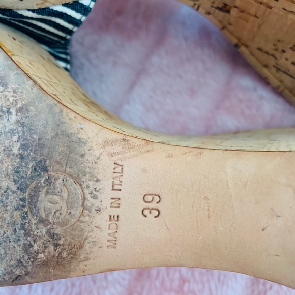♥️SOLD to a lovely Buyer!♥️Chanel Logo Wedge - Picture 7 of 9